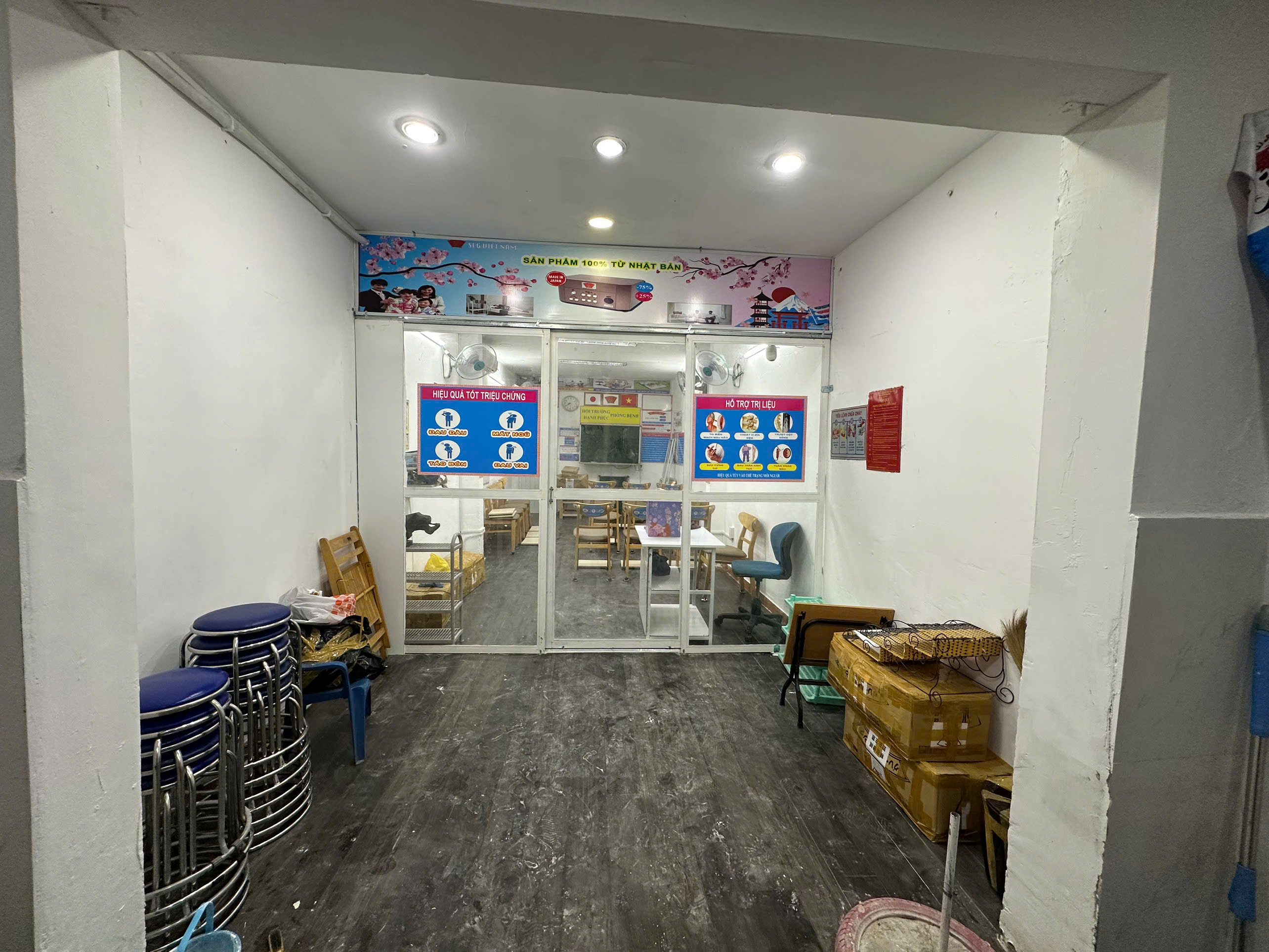 Khu vực trưng bày sản phẩm GH14000 tại showroom Phú Nhuận
