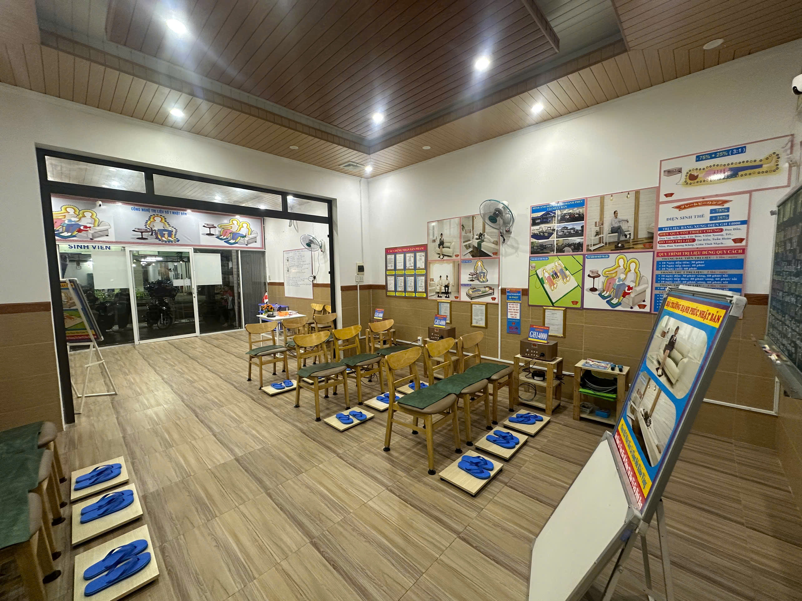 Không gian cộng đồng tại showroom Rạch Giá